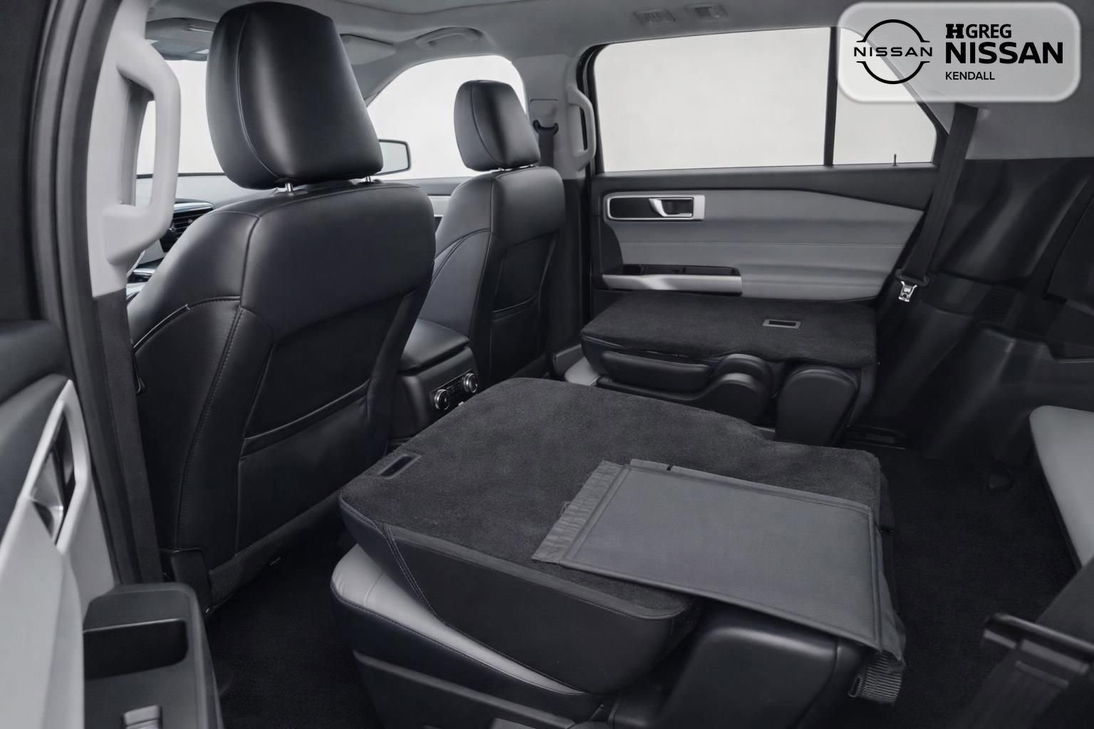 Used 2021 Ford Explorer XLT w/ Equipment Group 202A image 14