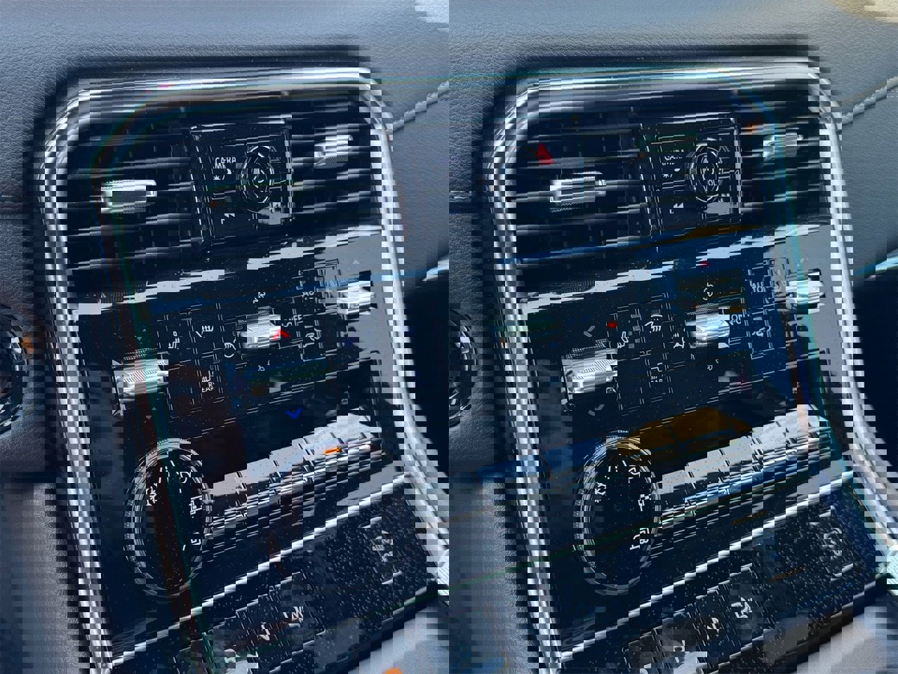 New 2025 Nissan Armada SL w/ Captain's Chari Seat Package image 13