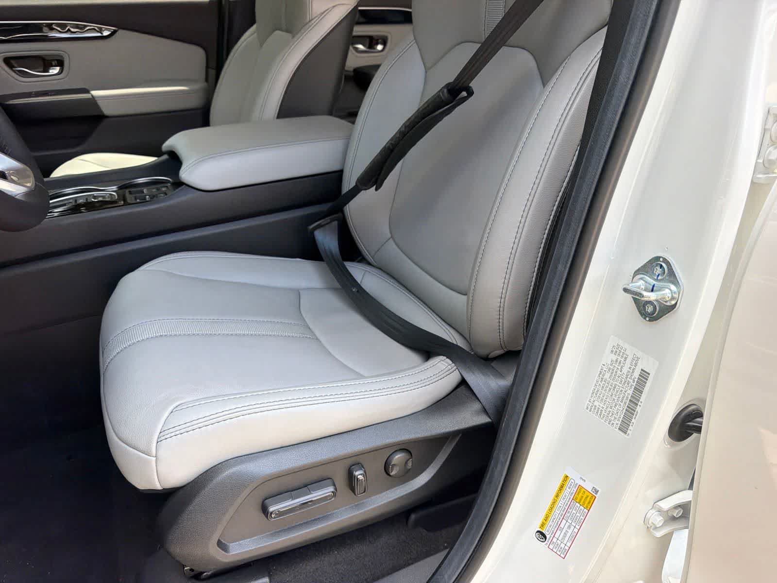 Certified 2025 Honda Pilot EX-L image 21