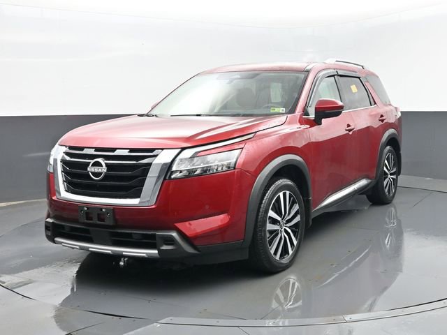 Used 2024 Nissan Pathfinder Platinum w/ Cargo Package image 28