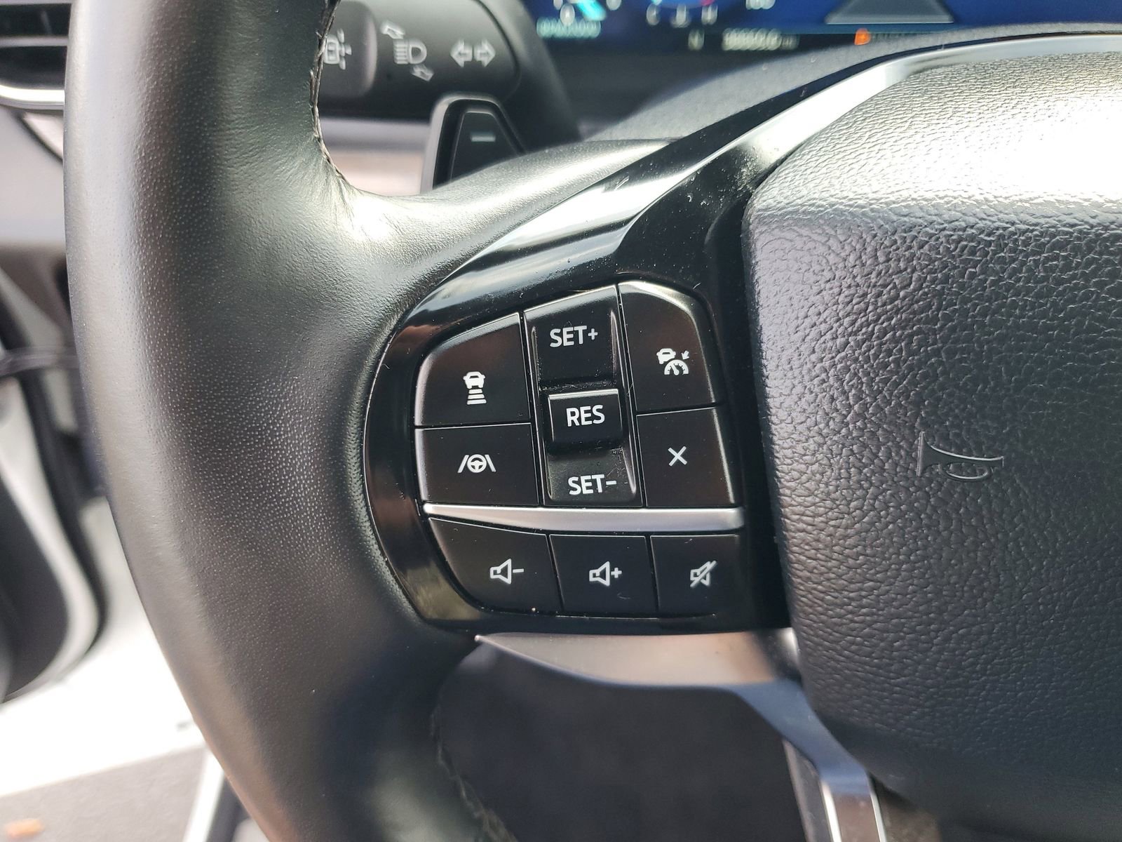 Used 2021 Ford Explorer Platinum w/ Equipment Group 601A image 22