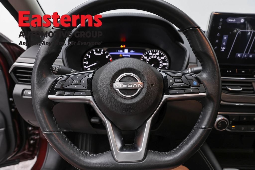 Used 2024 Nissan Altima 2.5 SV w/ SV Premium Package AWD/4WD image 11