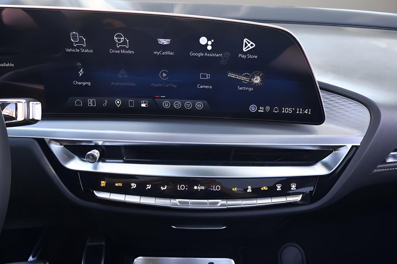 New 2026 Cadillac Lyriq V image 24