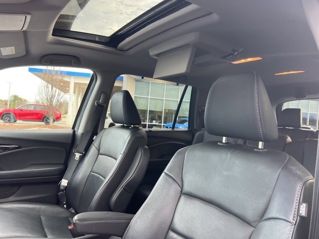 Used 2019 Honda Pilot Touring image 17