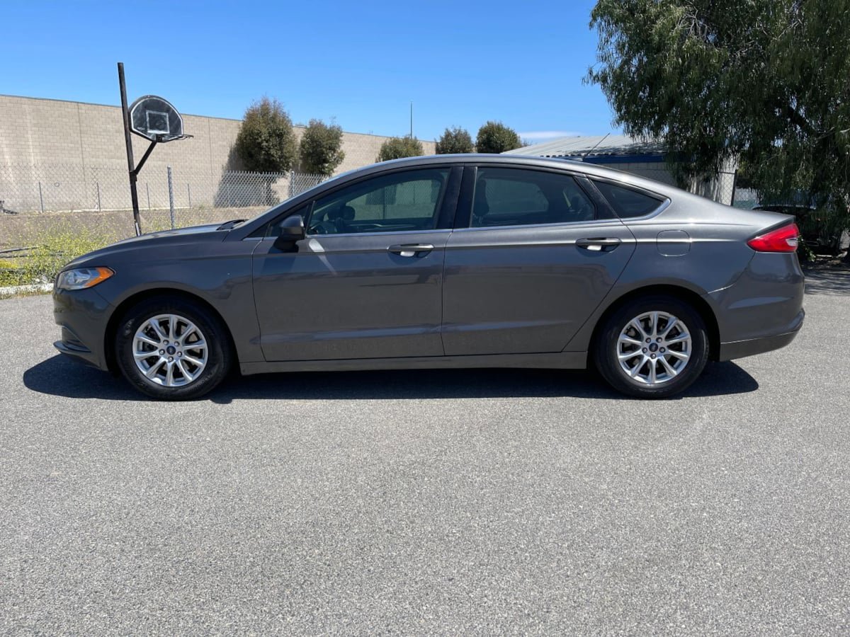 Used 2017 Ford Fusion S FWD image 8