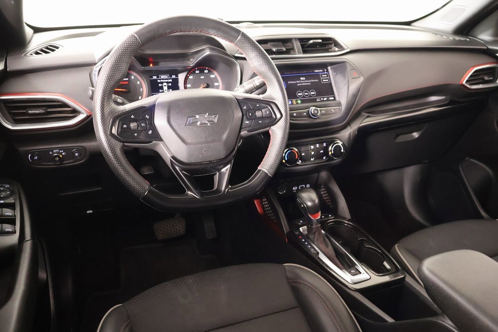 Used 2023 Chevrolet TrailBlazer RS image 2