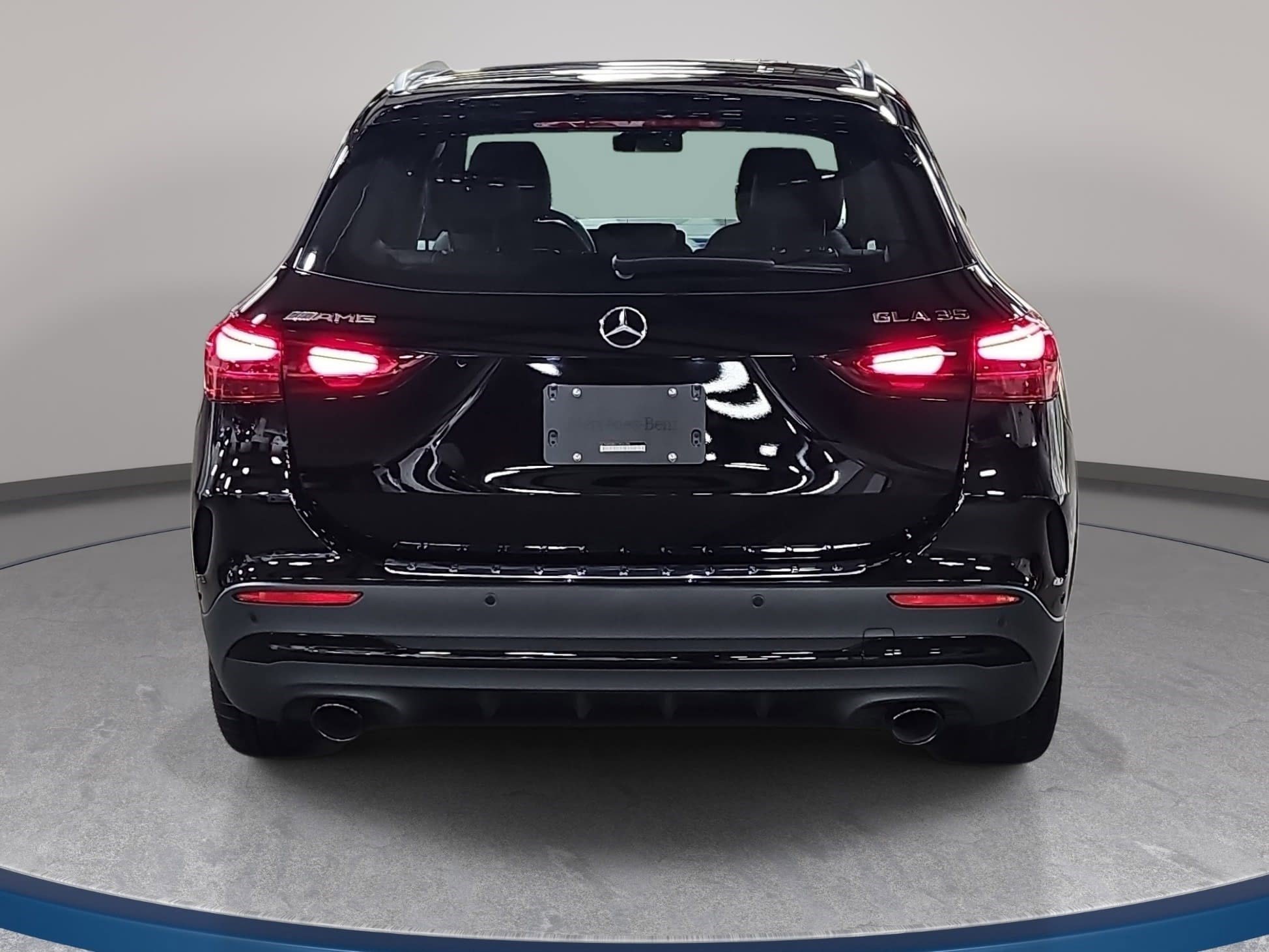New 2026 Mercedes-Benz GLA 35 AMG 4MATIC image 6