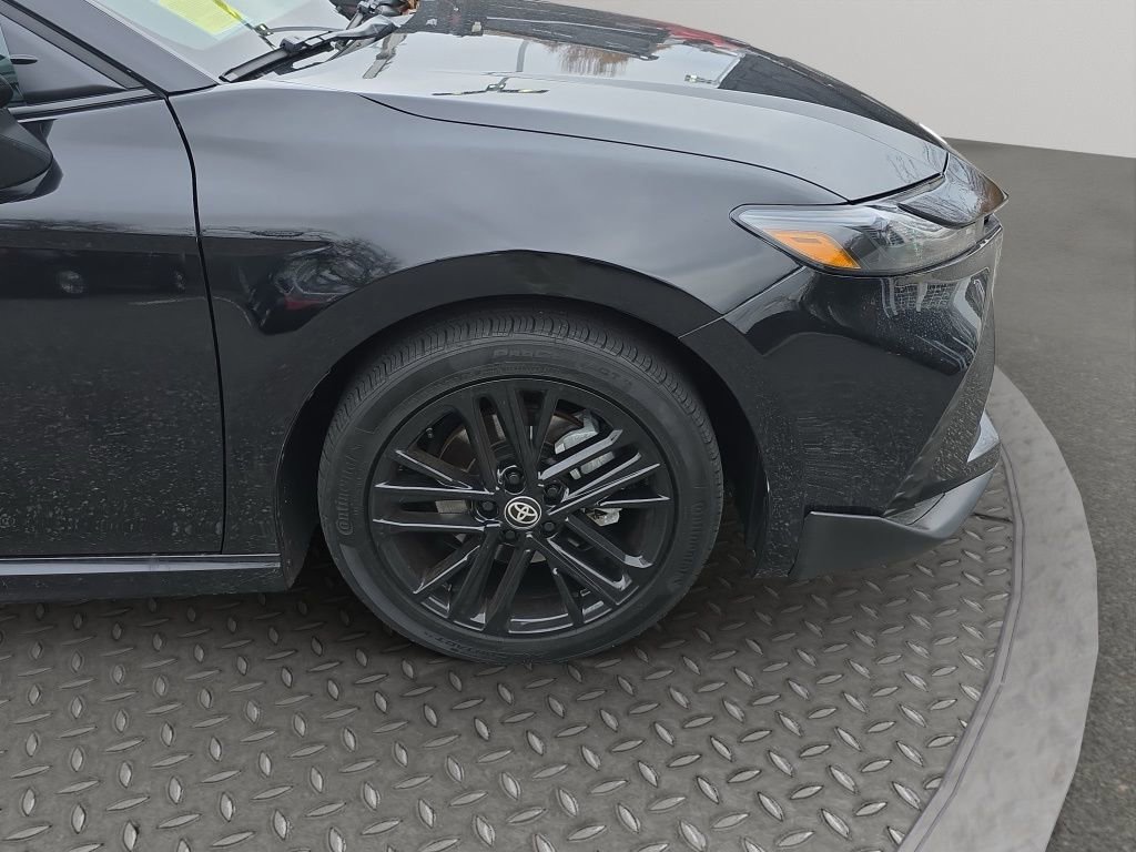 Used 2025 Toyota Camry SE image 21