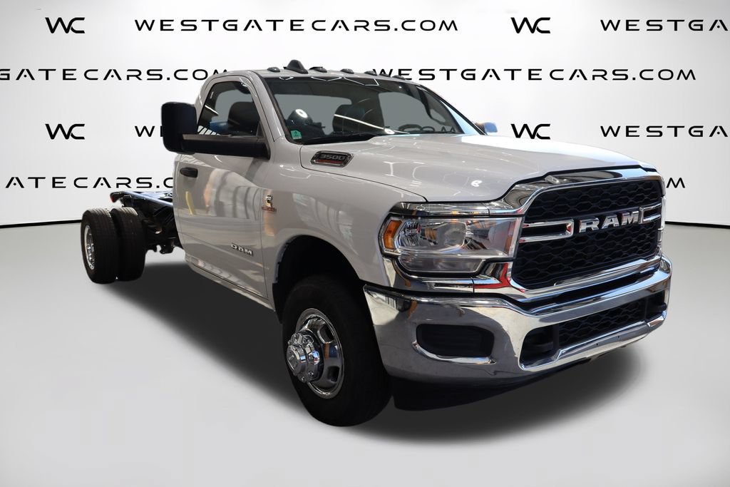 Used 2022 RAM 3500 Tradesman w/ Chrome Appearance Group RWD image 2