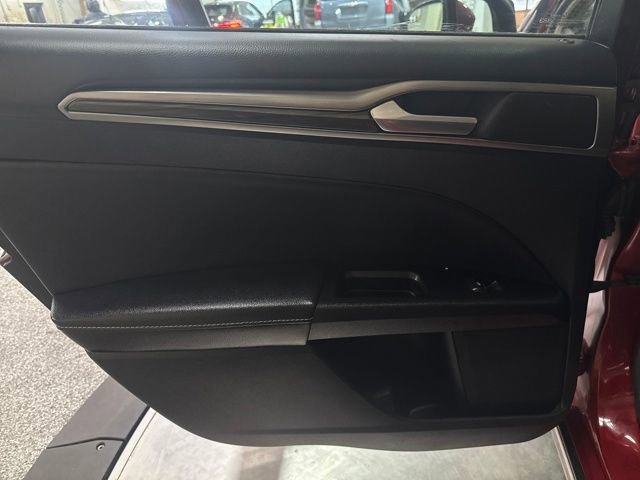 Used 2017 Ford Fusion Energi SE image 23