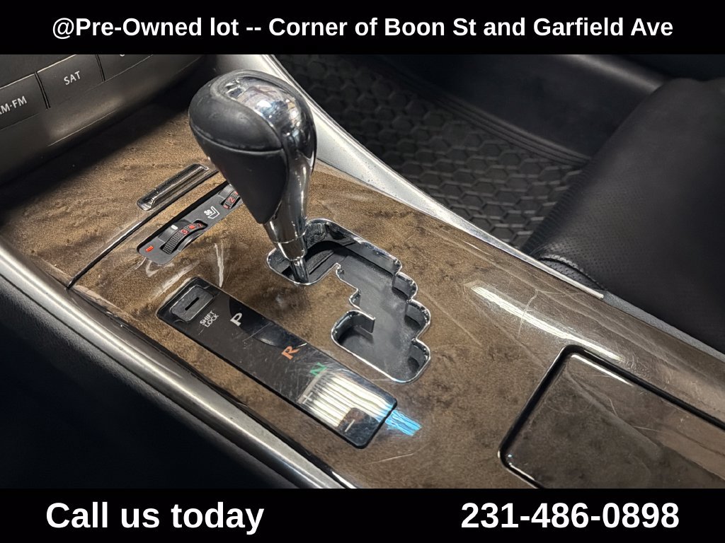 Used 2010 Lexus IS 350C w/ Luxury Pkg RWD image 27