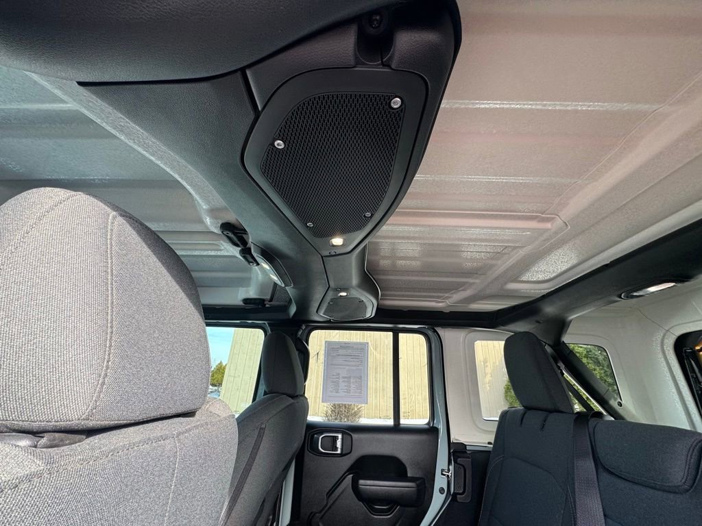 Used 2024 Jeep Wrangler Willys image 31