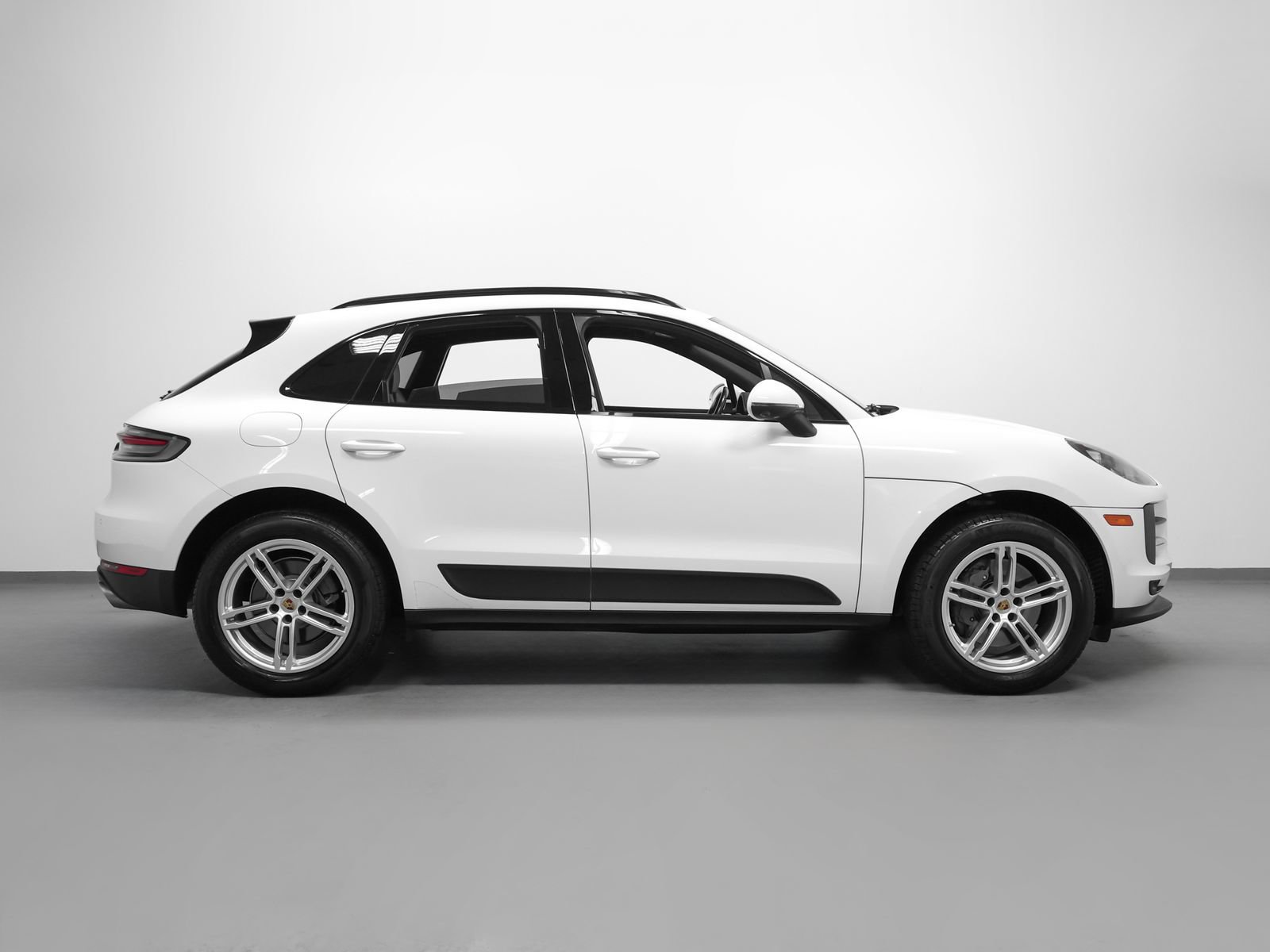 Certified 2021 Porsche Macan S image 13
