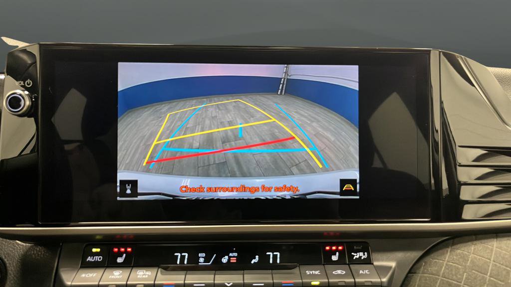 Used 2025 Toyota Camry XLE image 14