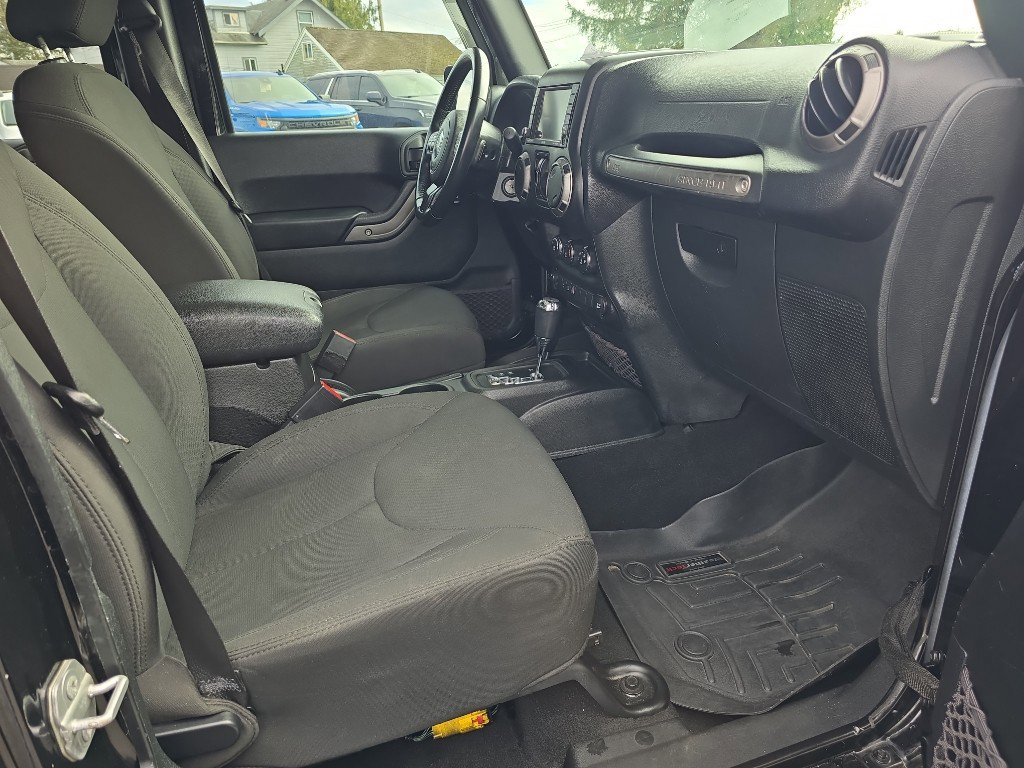 Used 2016 Jeep Wrangler Unlimited Sport w/ Quick Order Package 24S AWD/4WD image 16