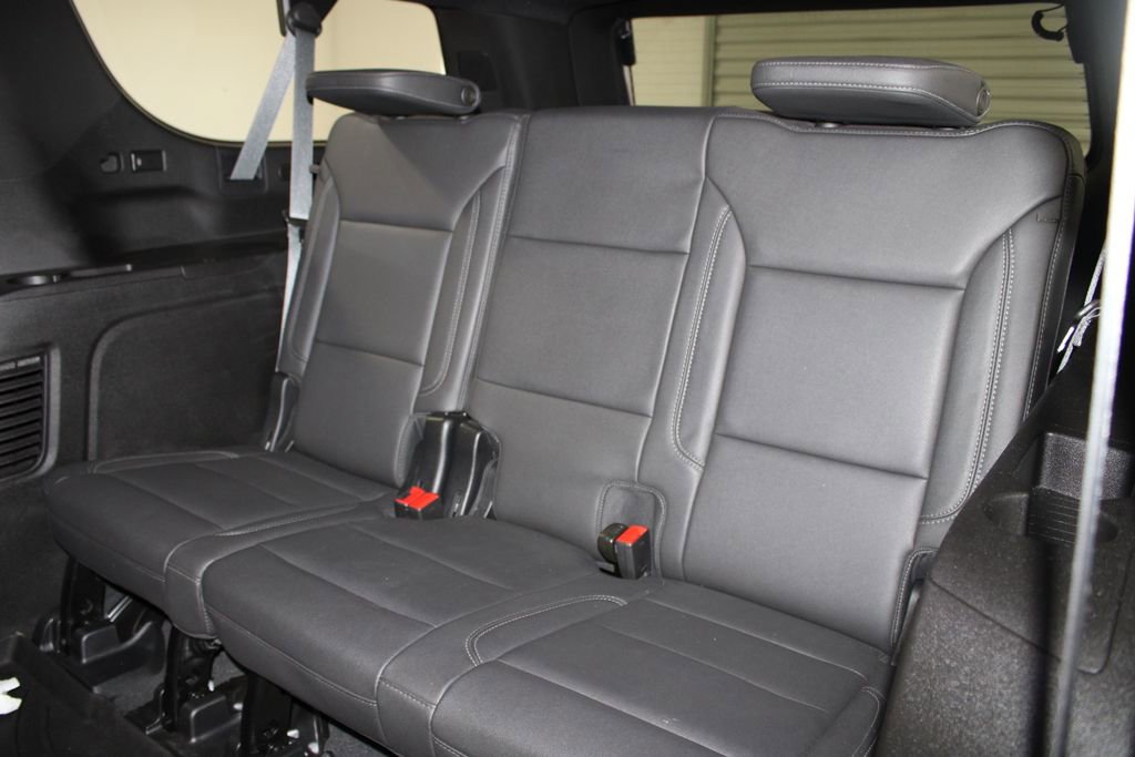 Used 2023 Chevrolet Suburban Z71 w/ Luxury Package image 22