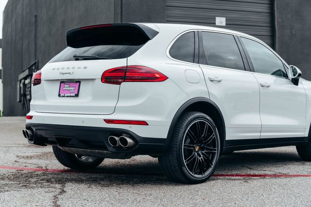Used 2016 Porsche Cayenne S AWD/4WD image 35
