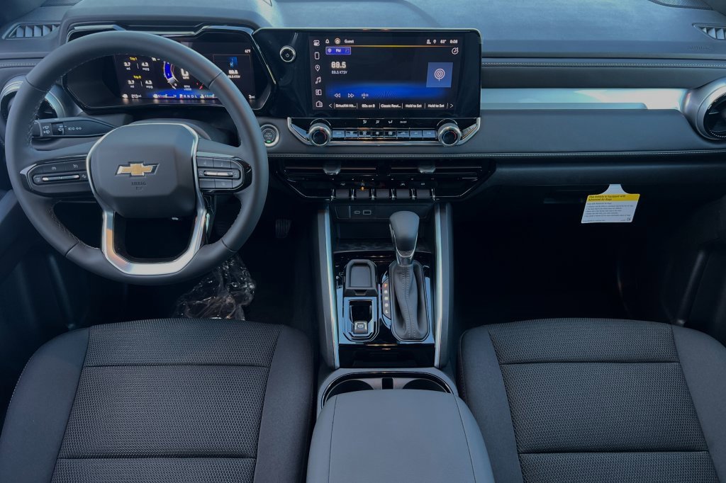 New 2024 Chevrolet Colorado LT w/ LT Convenience Package image 10