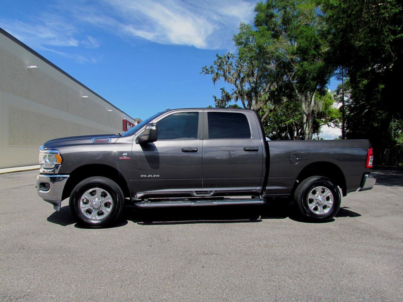 Used 2024 RAM 2500 Big Horn AWD/4WD image 4