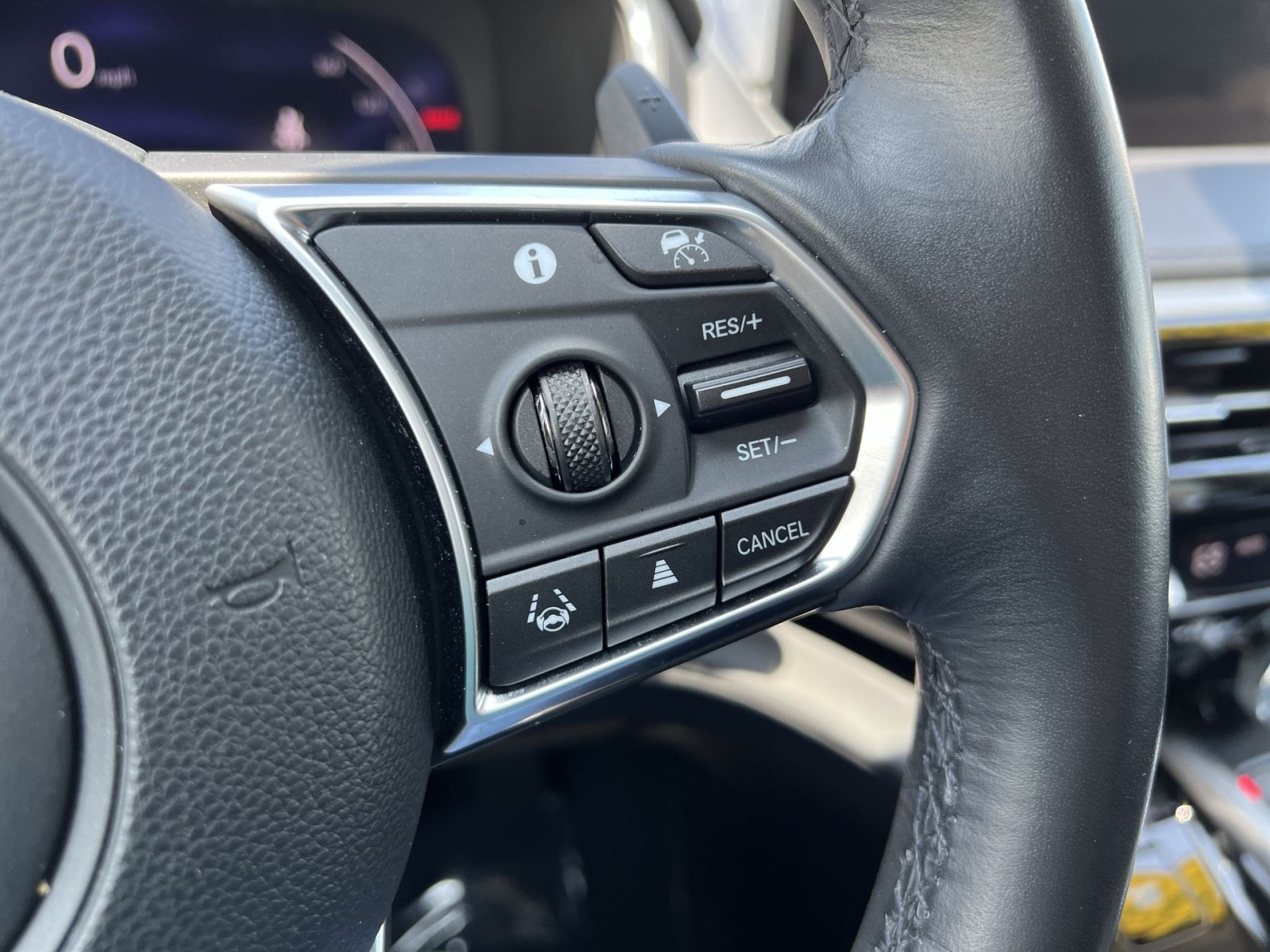 Certified 2023 Acura MDX SH-AWD w/ Technology Package image 33
