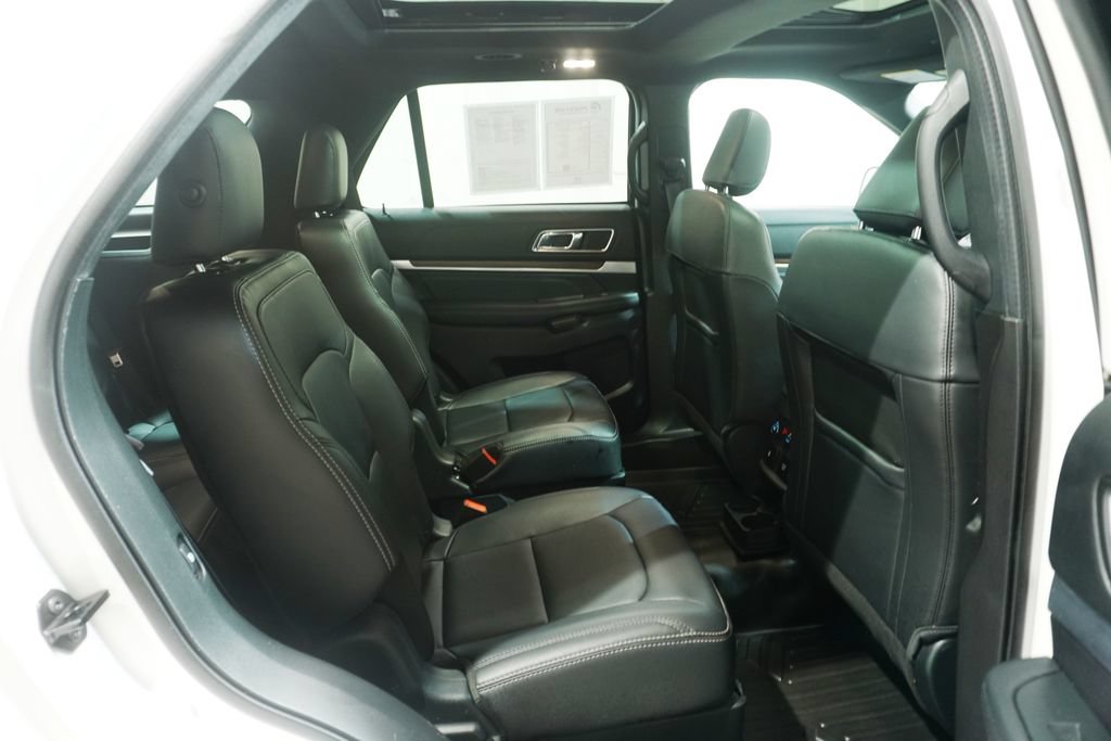 Used 2019 Ford Explorer Limited w/ Ford Safe & Smart Package AWD/4WD image 18