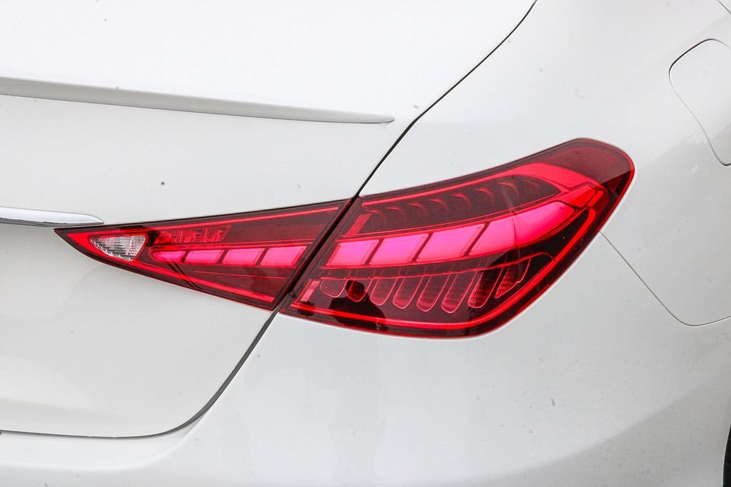 Used 2023 Mercedes-Benz C 300 Sedan image 10