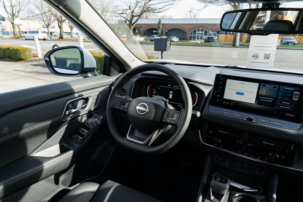 New 2026 Nissan Rogue Platinum image 11