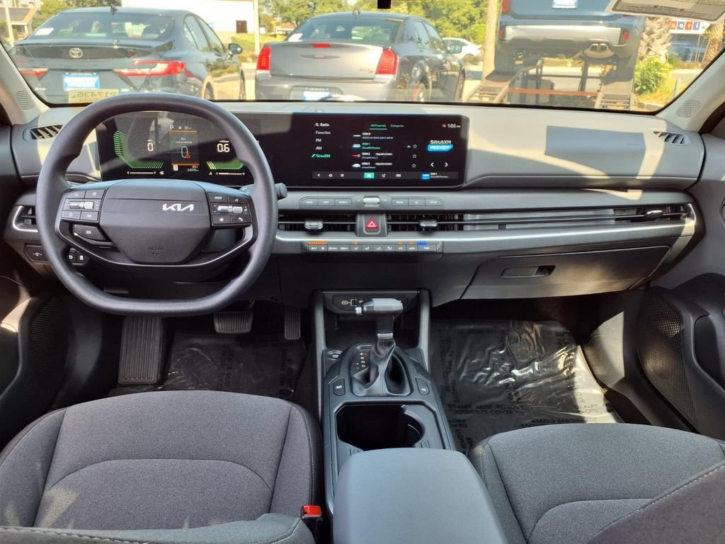 Used 2025 Kia K4 FWD image 9