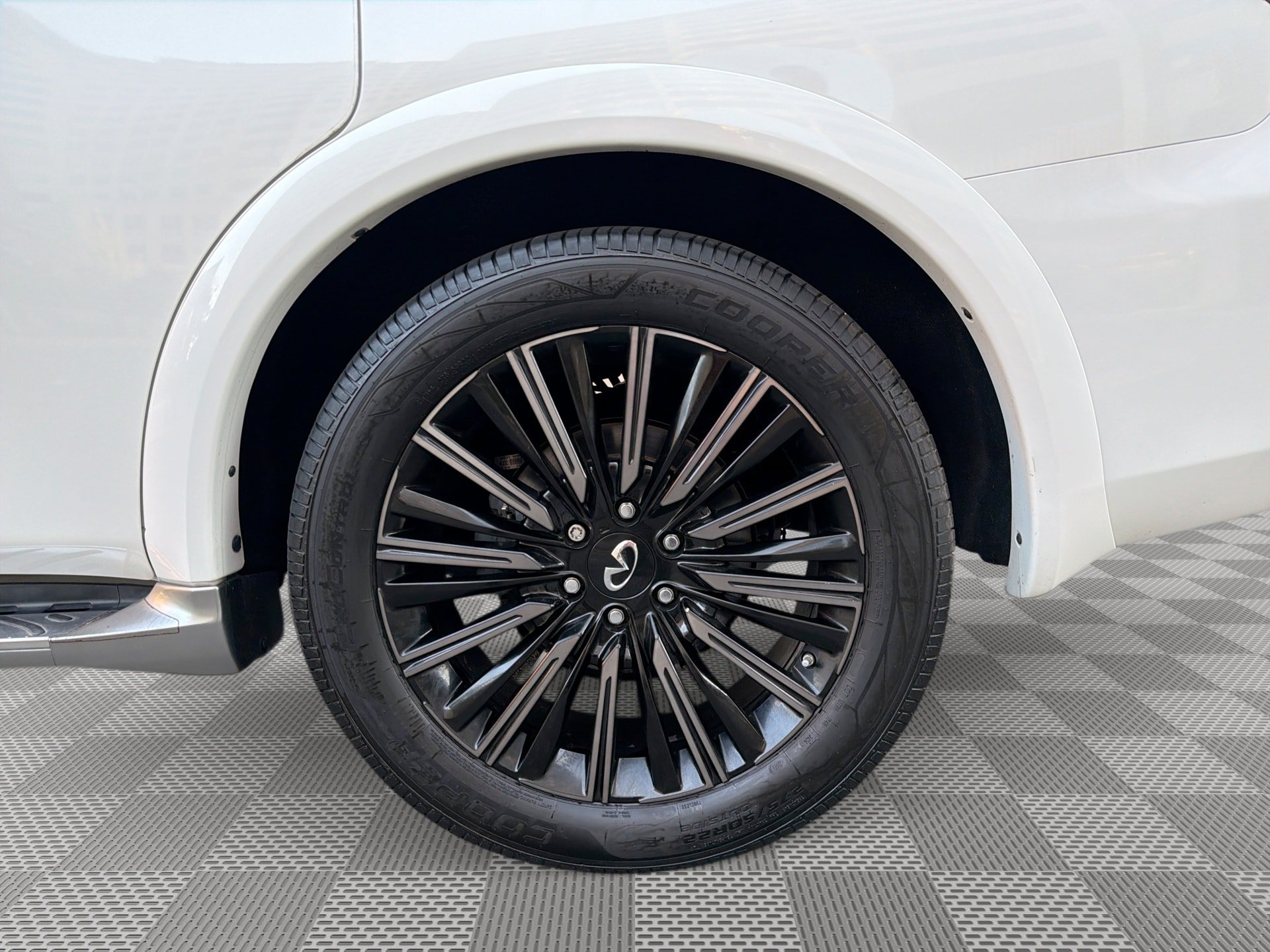 Used 2019 INFINITI QX80 Limited AWD/4WD image 29