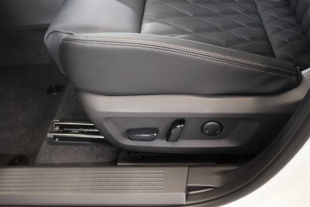 New 2026 Nissan Rogue Platinum AWD/4WD image 16