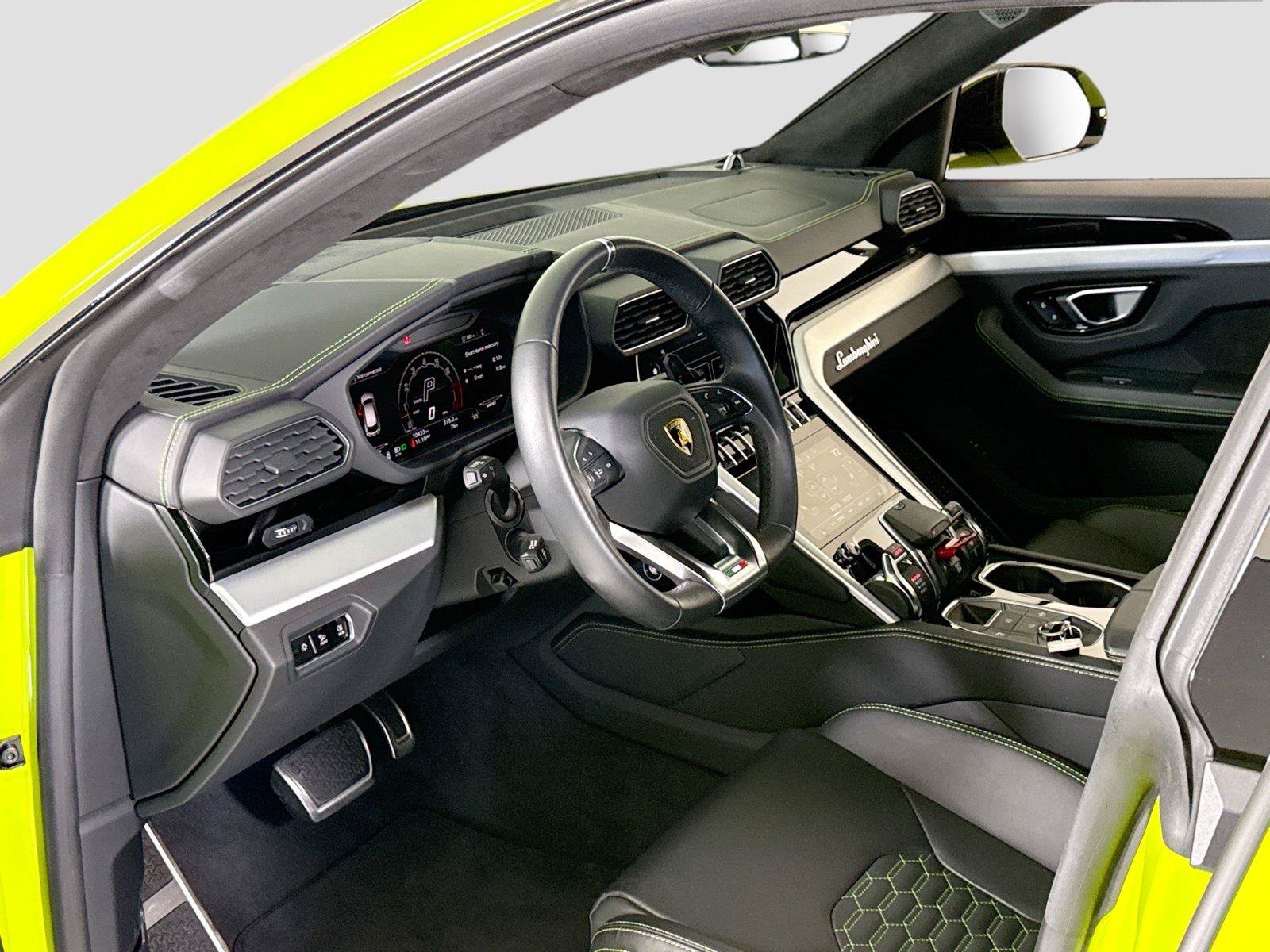 Used 2024 Lamborghini Urus S AWD/4WD image 15