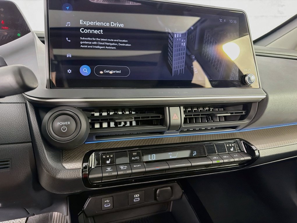 Used 2024 Toyota Prius XLE FWD image 20