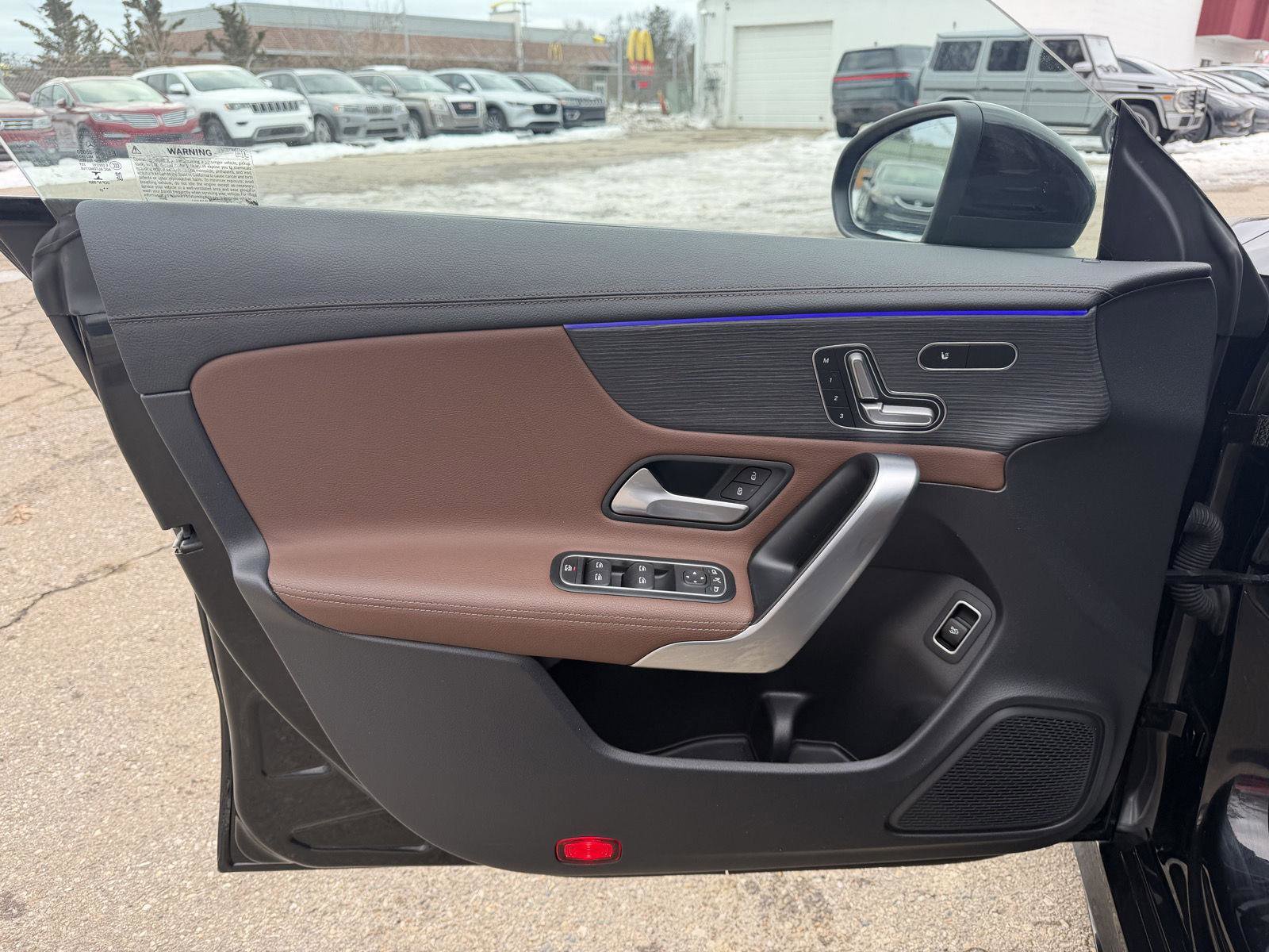 Used 2022 Mercedes-Benz CLA 35 AMG 4MATIC image 7