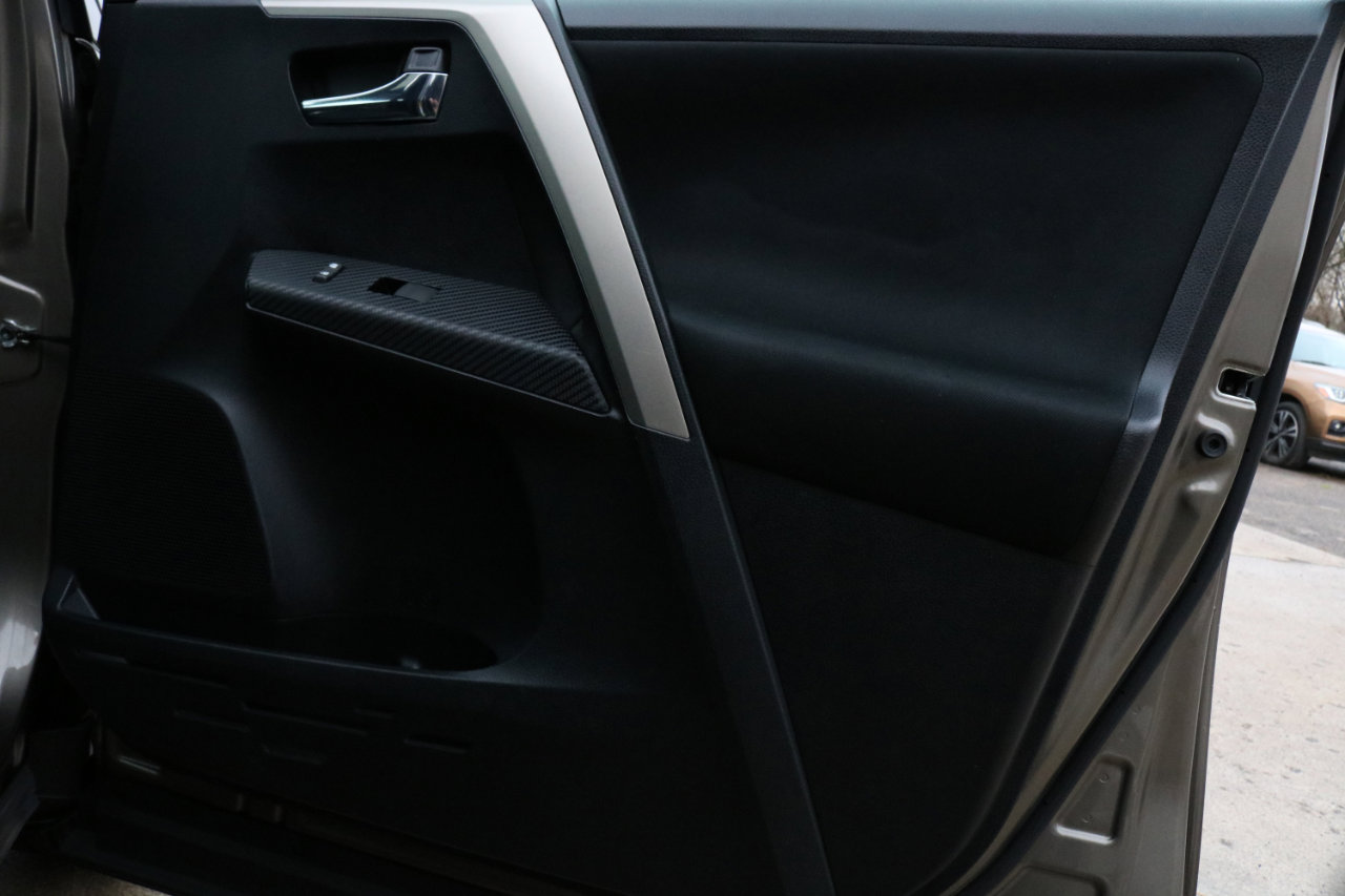 Used 2015 Toyota RAV4 XLE image 41