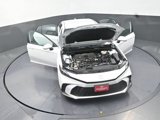 Used 2026 Toyota Camry SE FWD image 40