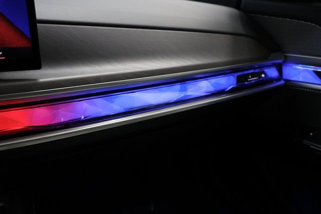 Used 2024 BMW 760i xDrive w/ Executive Package image 97