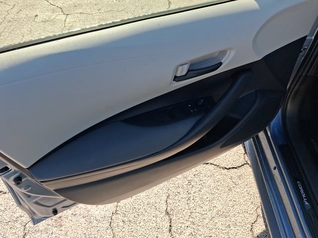Used 2022 Toyota Corolla LE FWD image 13