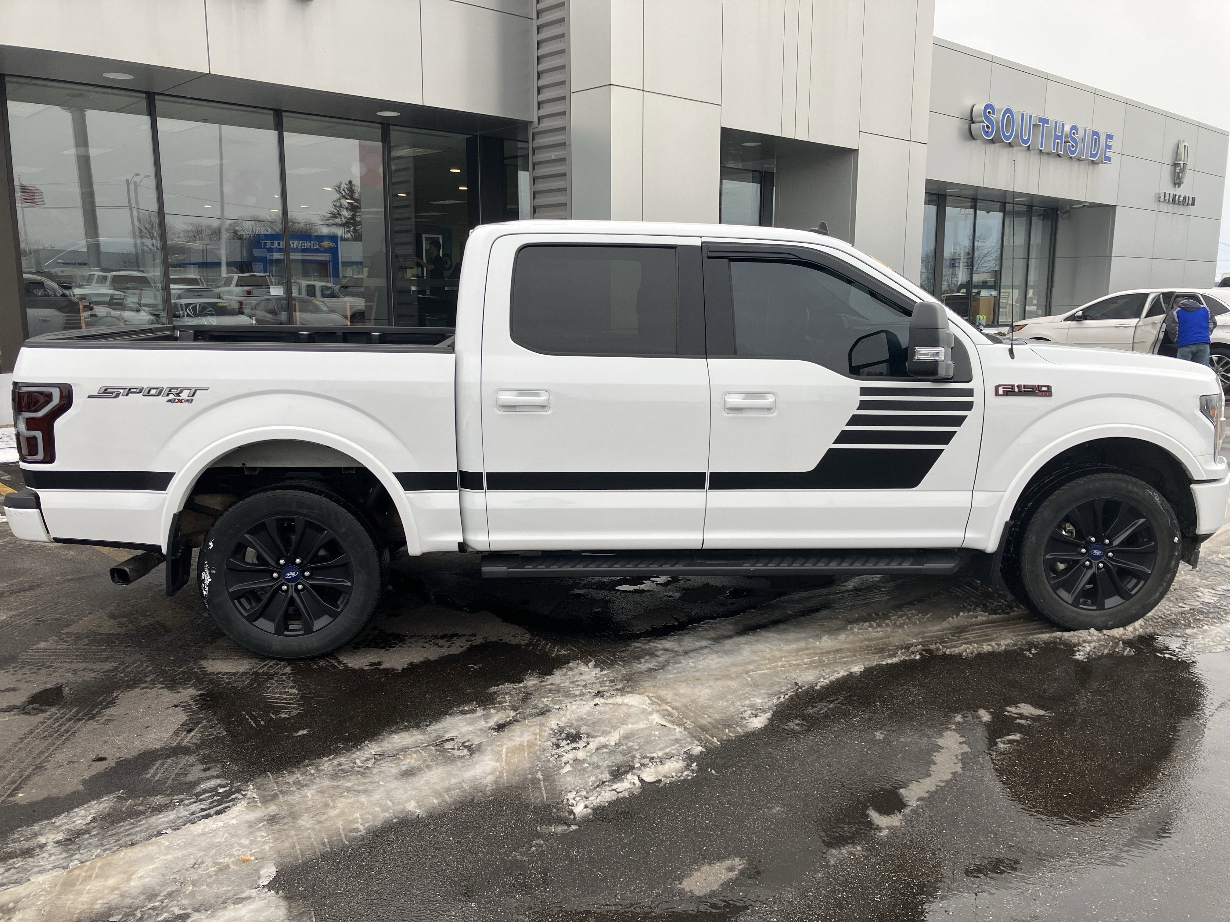 Used 2019 Ford F150 XLT w/ Equipment Group 302A Luxury image 8