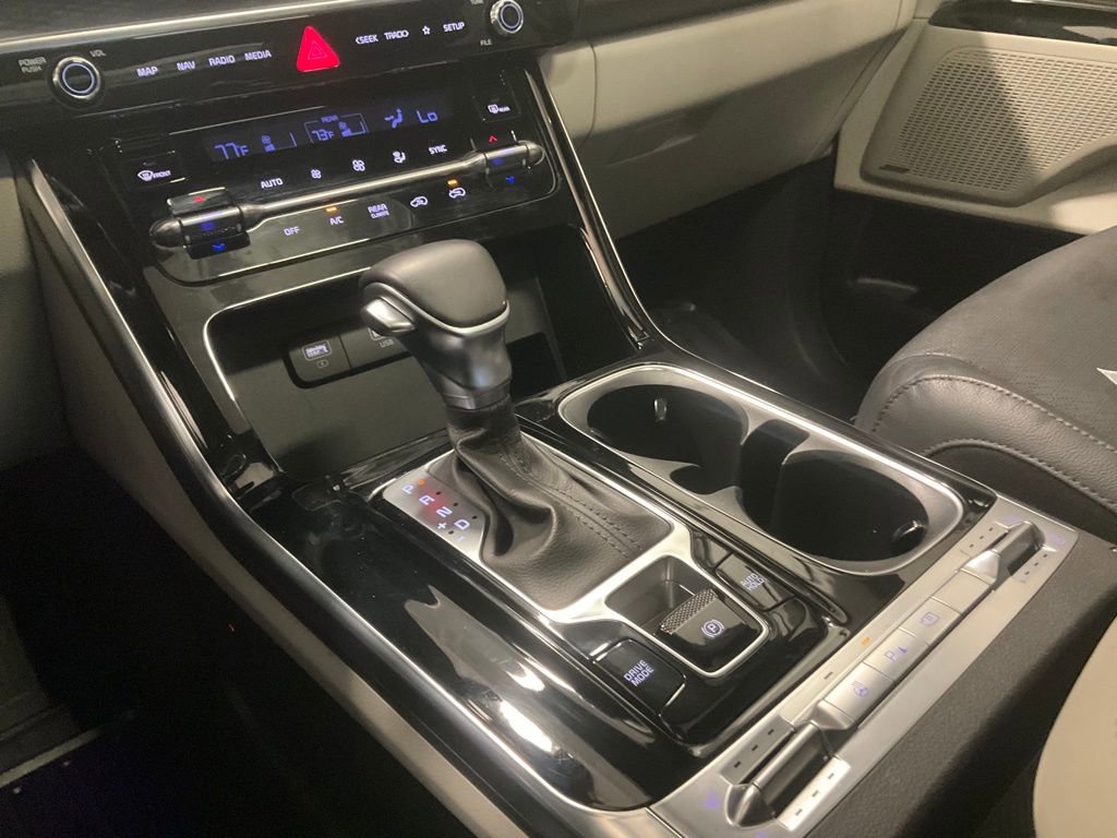 Used 2023 Kia Carnival SX Prestige image 31