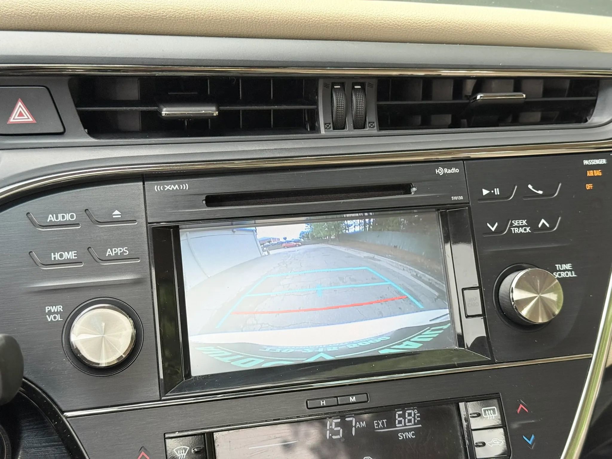 Used 2018 Toyota Avalon Touring FWD image 21