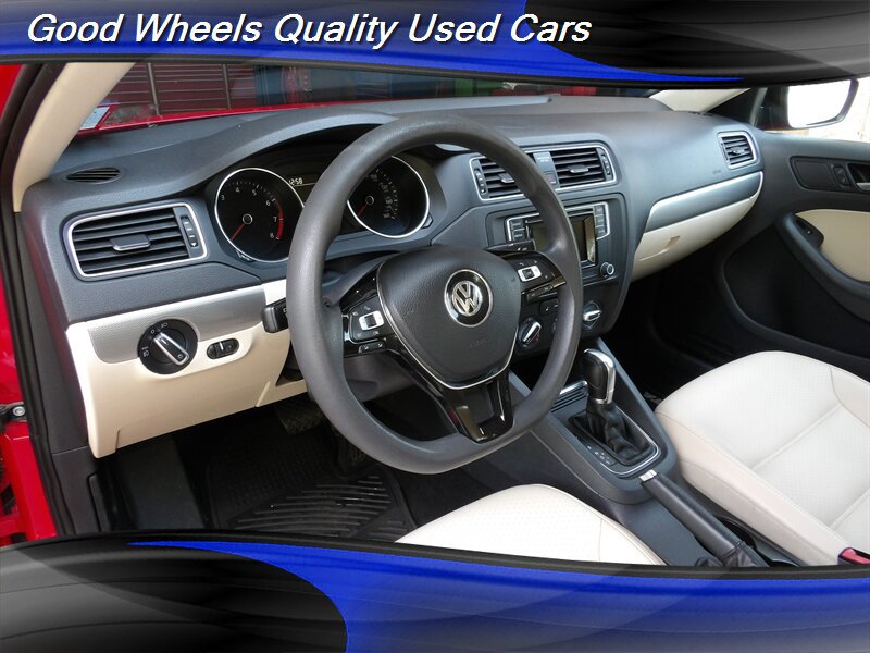 Used 2018 Volkswagen Jetta Wolfsburg Edition FWD image 12