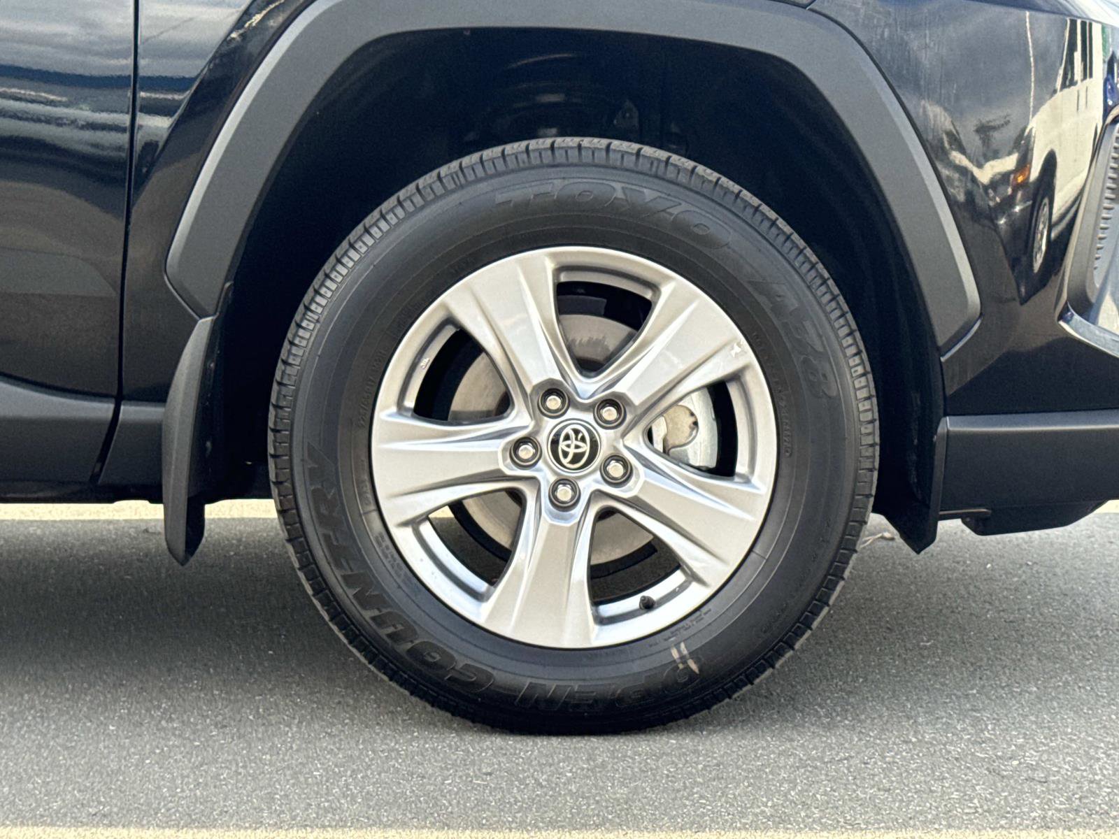 Used 2025 Toyota RAV4 XLE image 30