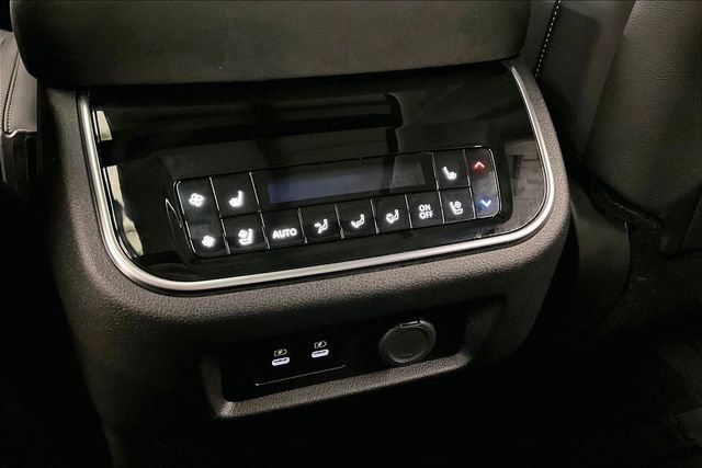 Used 2025 INFINITI QX80 Sensory image 34