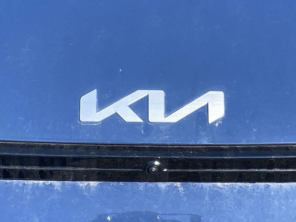 New 2025 Kia EV6 Light w/ Light LR Technology Package image 18