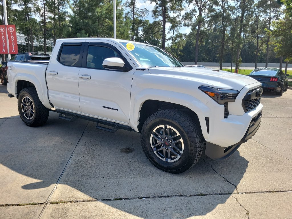 Certified 2024 Toyota Tacoma TRD Sport AWD/4WD image 9