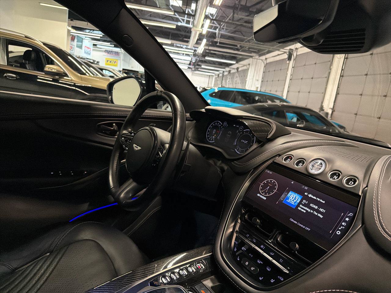 Used 2021 Aston Martin DBX AWD/4WD image 37