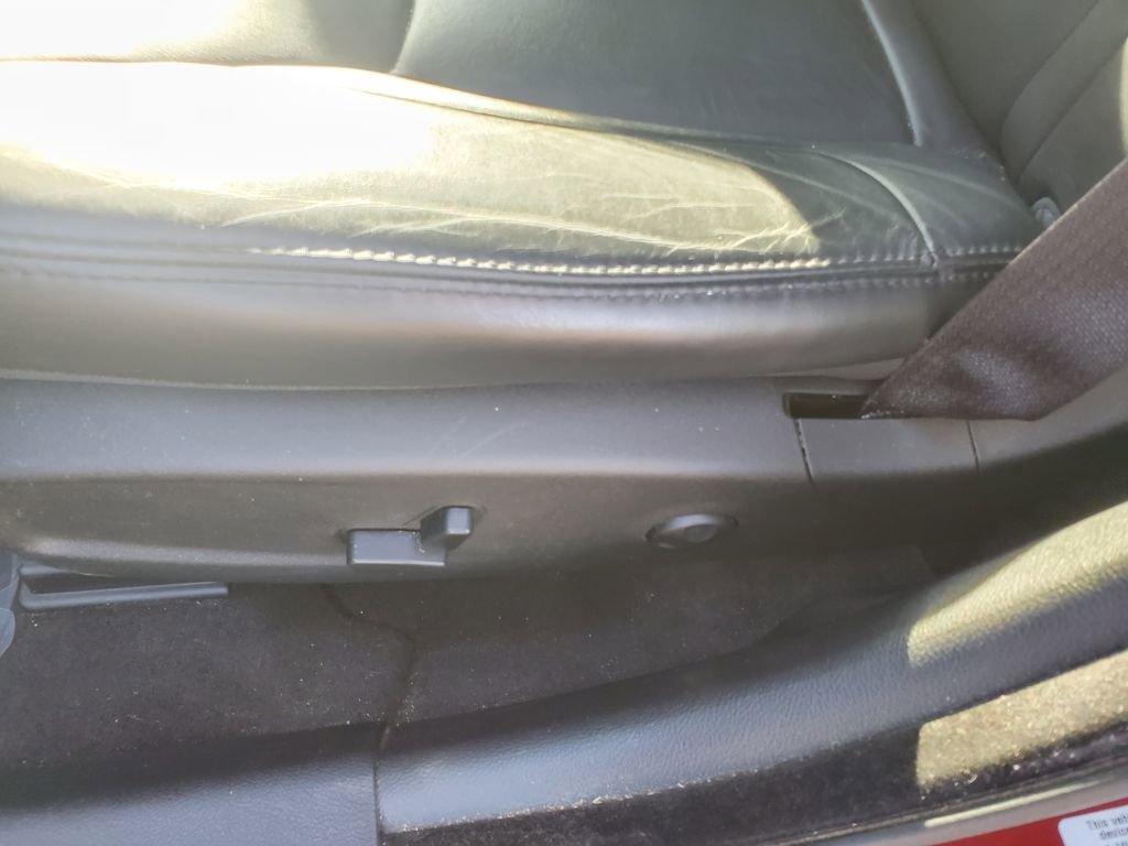 Used 2014 Chrysler 300 w/ Driver Convenience Group image 13