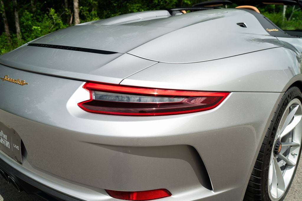 Used 2019 Porsche 911 Speedster RWD image 37