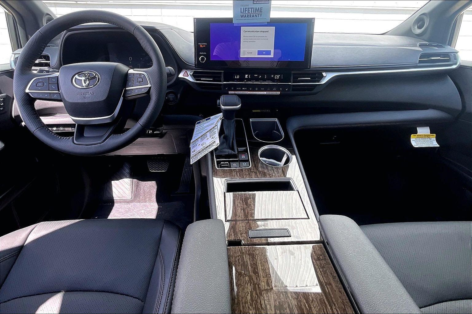 New 2026 Toyota Sienna Platinum AWD/4WD image 6