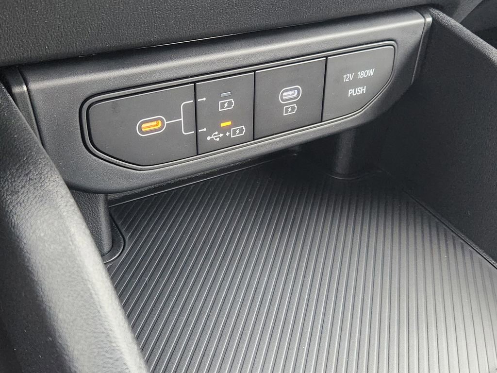 New 2025 Kia K4 LX image 26